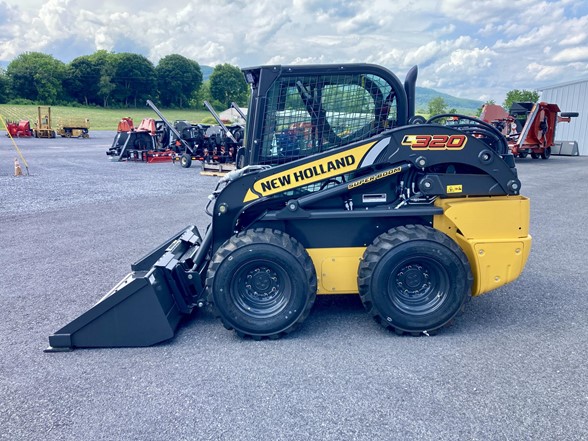 2025 NEW HOLLAND L320 SKID-STEER *DISCOUNTED $49,900*