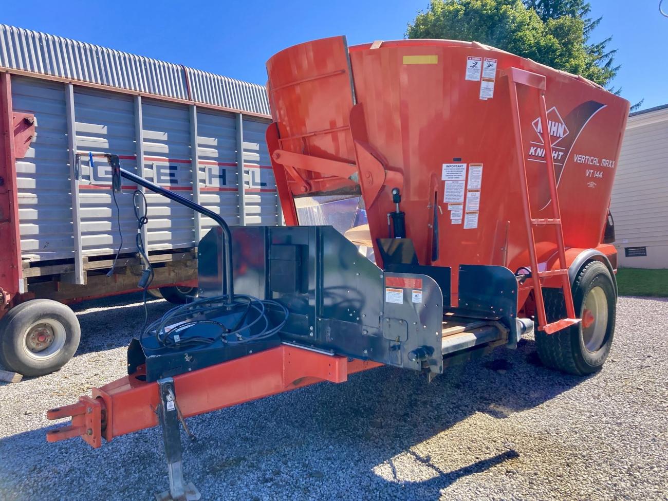 2013 KUHN/KNIGHT VT144 VERTICAL MIXER