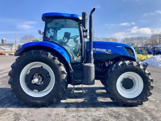 2015 NEW HOLLAND T7.245