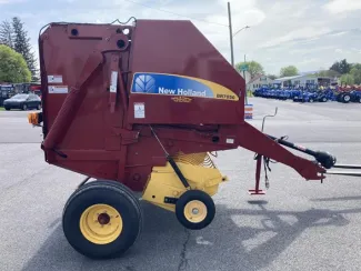 2009 NEW HOLLAND BR7050 ROUND BALER