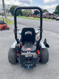 EXMARK RADIUS E ZERO-TURN MOWER