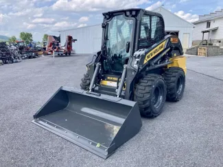 2025 NEW HOLLAND L320 SKID-STEER *DISCOUNTED $49,900*