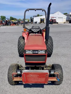 1990 CASE IH 245 TRACTOR
